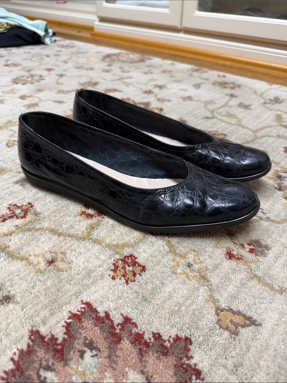 Salvatore Ferragamo Strana style Black Croc-Embossed Leather Flats